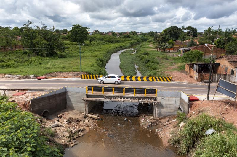 Prefeitura inaugura ponte no Caiçara e canteiro central da Av. Araceli Sampaio